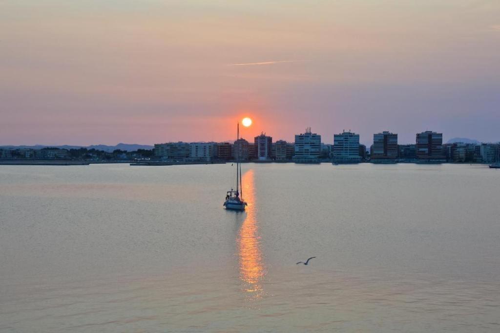 Apartamento Cerca A La Playa Del Cura ! Cura Beach Torrevieja Kültér fotó